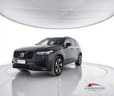 Volvo XC90 D5 AWD Geartronic R-design del 2021 usata a Viterbo