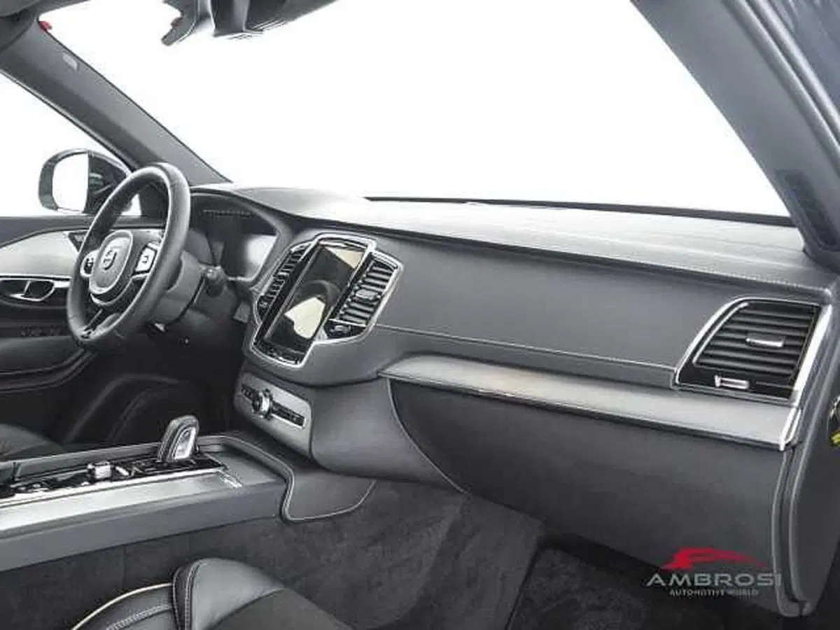 Volvo XC90 usata a Viterbo (12)