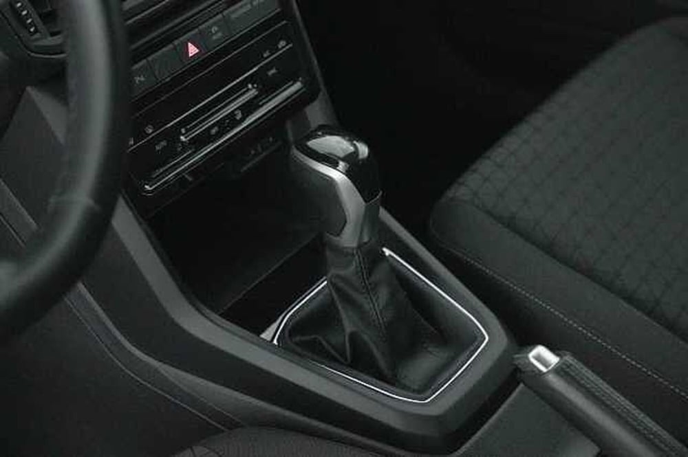 Volkswagen T-Cross usata a Como (14)