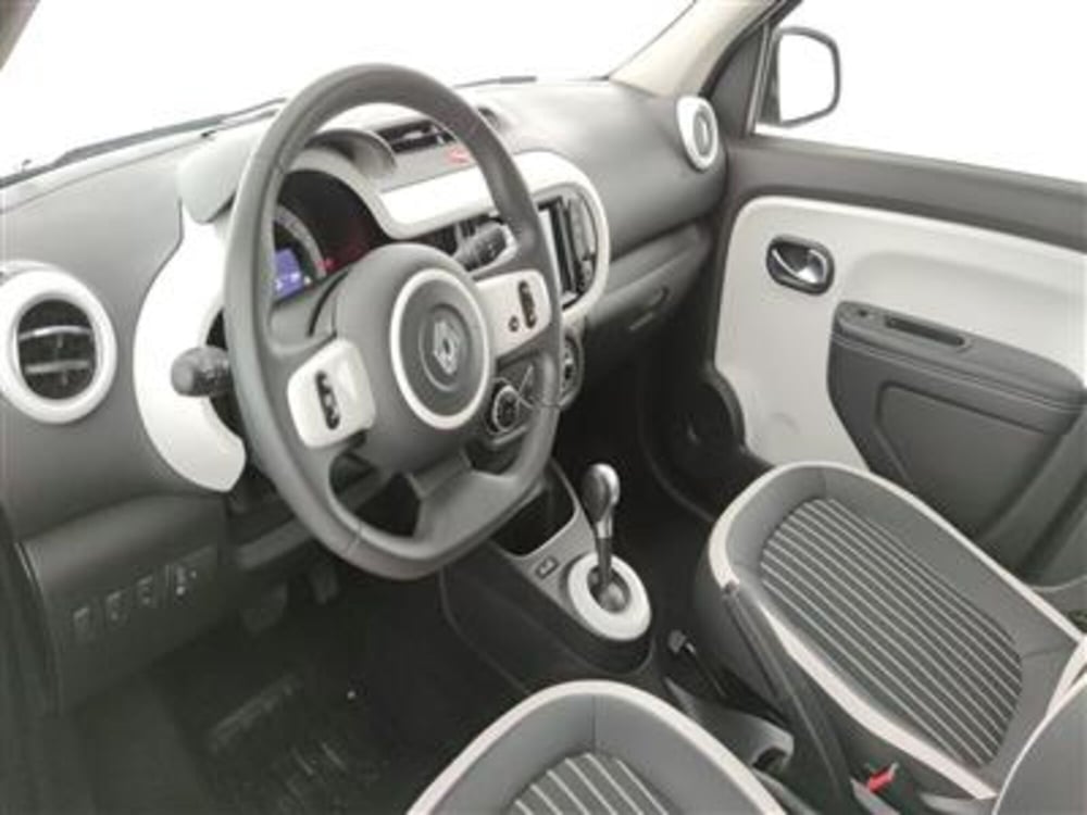 Renault Twingo usata a Bari (14)