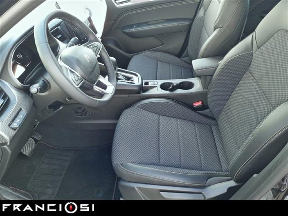 Renault Arkana nuova a Modena (7)
