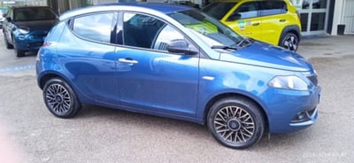 Lancia Ypsilon 1.0 FireFly 5 porte S&amp;S Hybrid Gold Plus del 2024 usata a San Giorgio a Liri