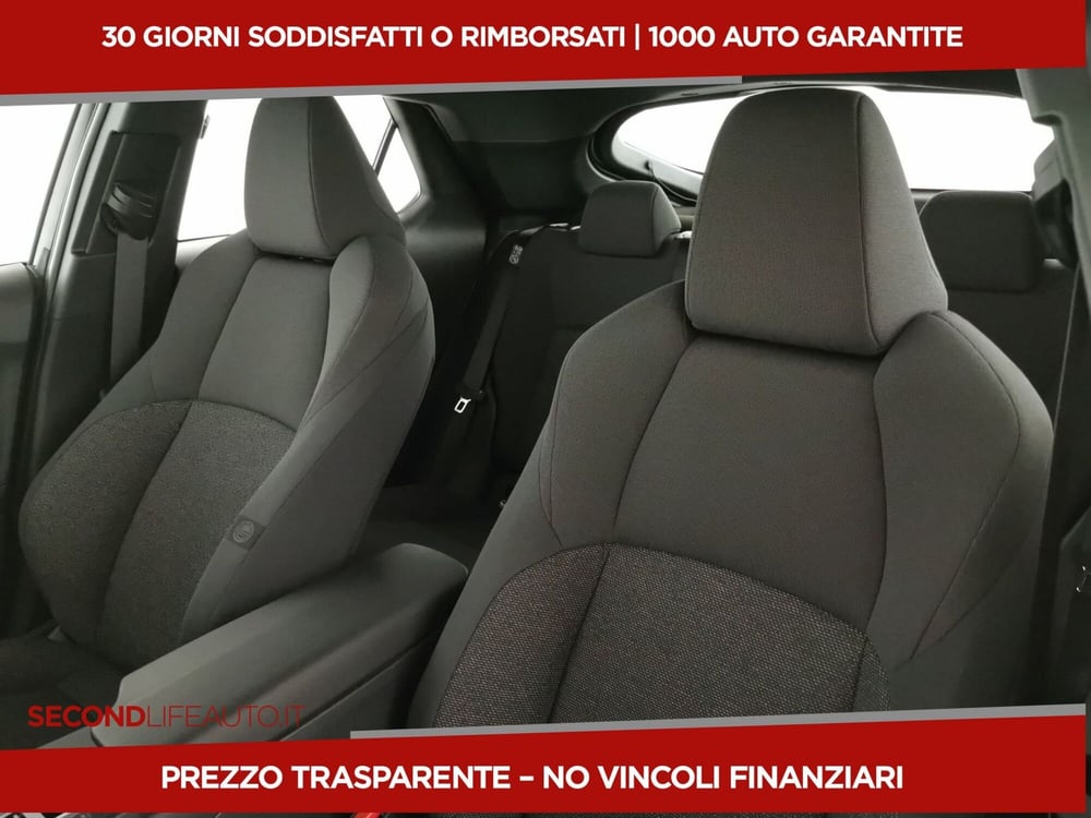 Toyota Toyota C-HR nuova a Roma (20)