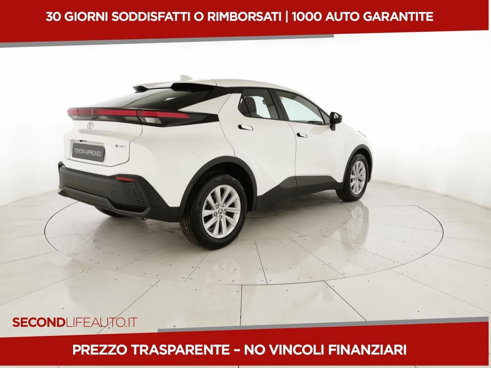 Toyota Toyota C-HR nuova a Roma (3)