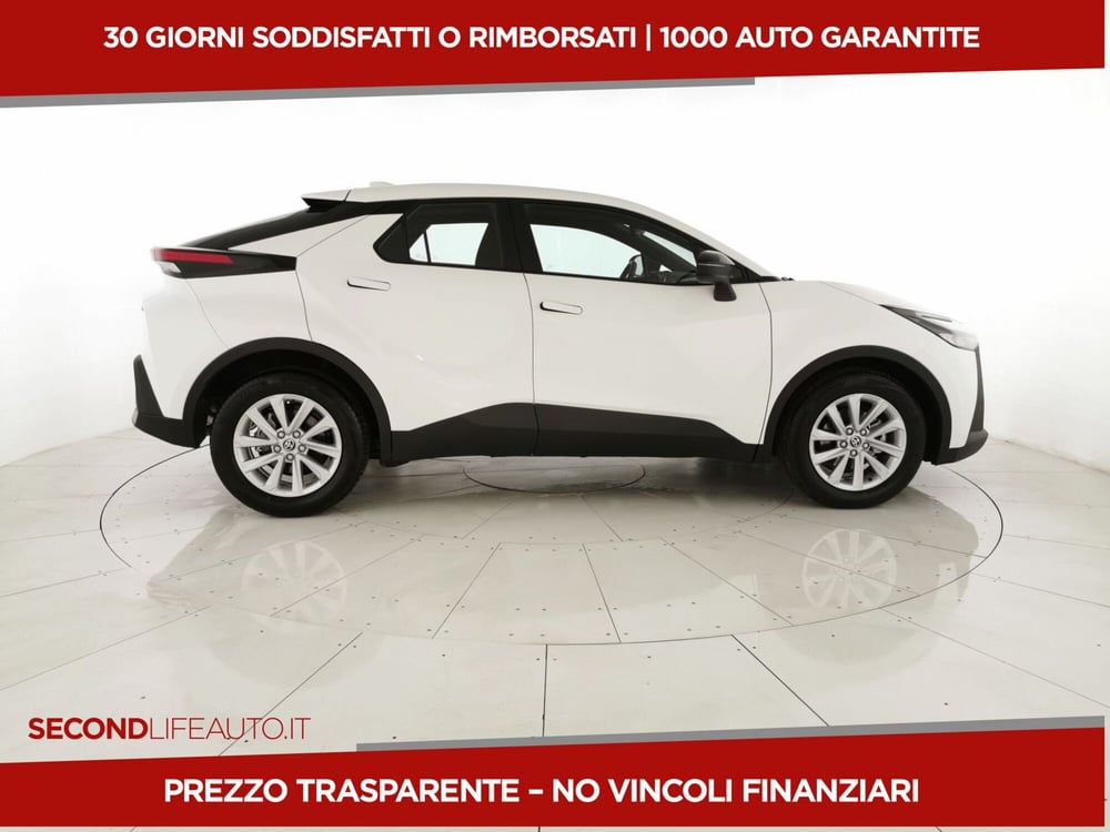 Toyota Toyota C-HR nuova a Roma (4)