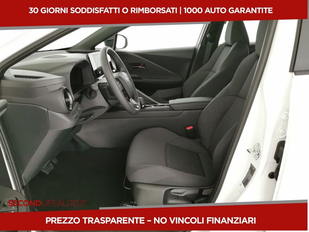 Toyota Toyota C-HR nuova a Roma (5)