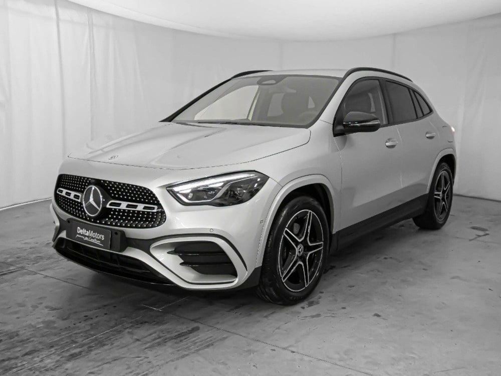 Mercedes-Benz GLA SUV nuova a Macerata
