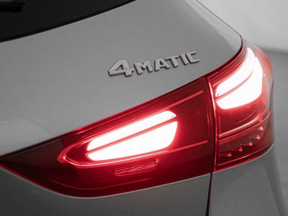 Mercedes-Benz GLA SUV nuova a Macerata (9)