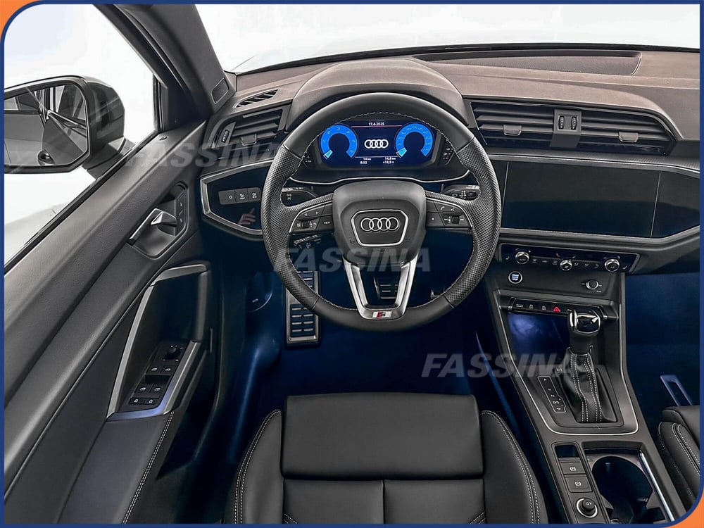 Audi Q3 Sportback nuova a Milano (10)