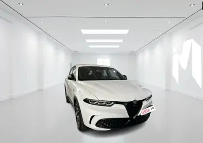 Alfa Romeo Tonale 1.5 hybrid Veloce 160cv tct7 del 2023 usata a Latina