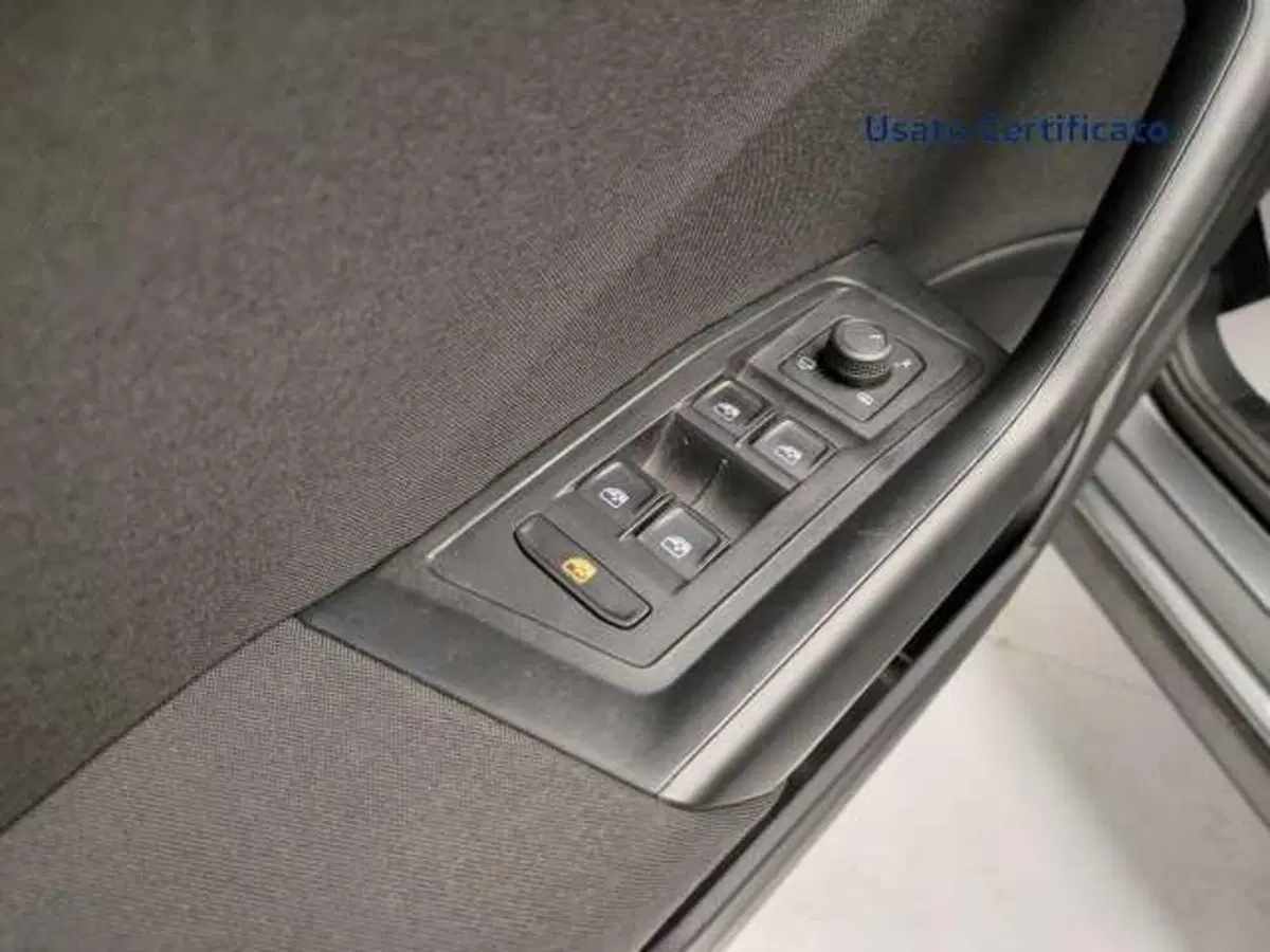 Volkswagen T-Roc usata a Avellino (13)