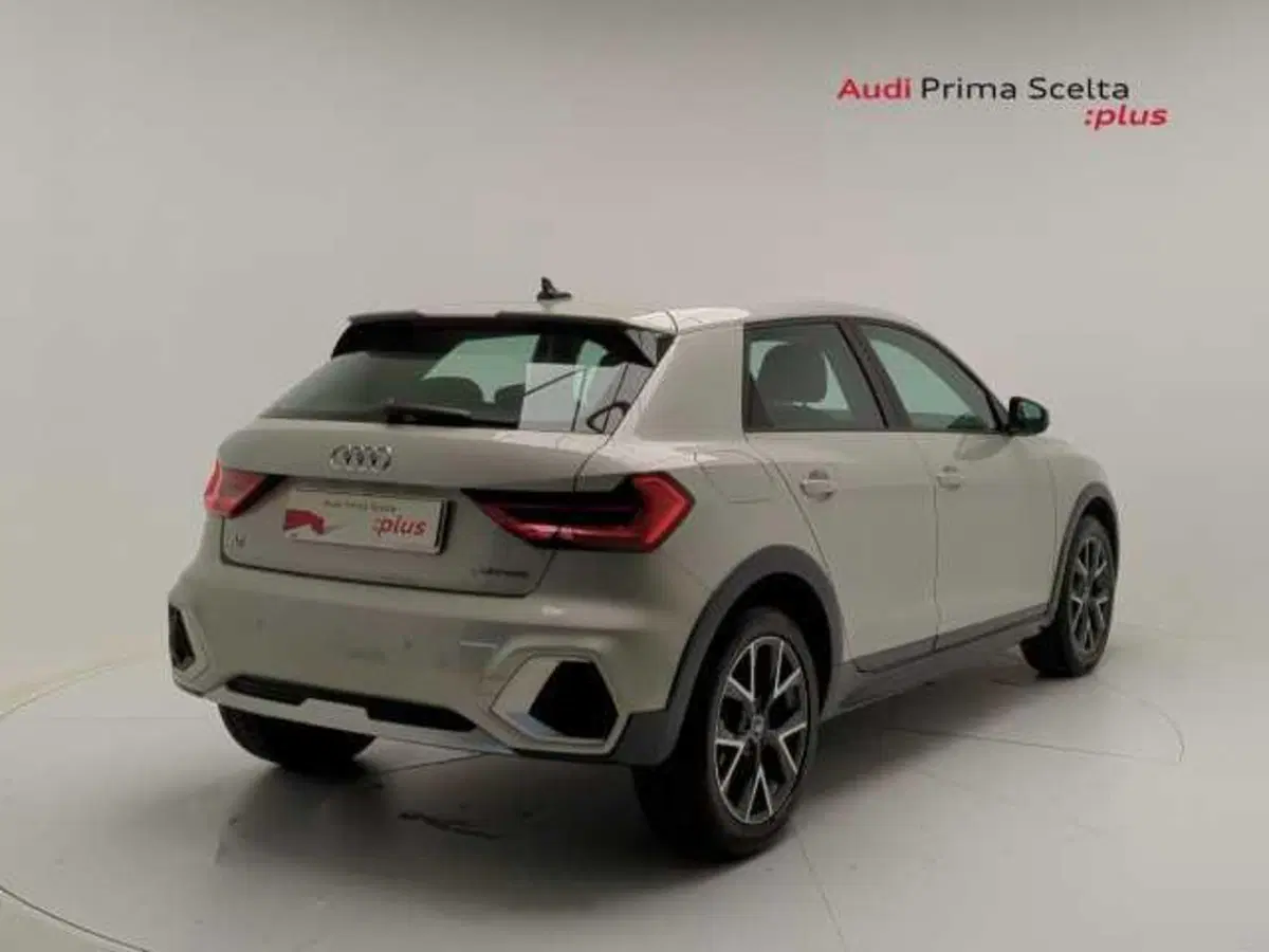 Audi A1 allstreet usata a Avellino (7)
