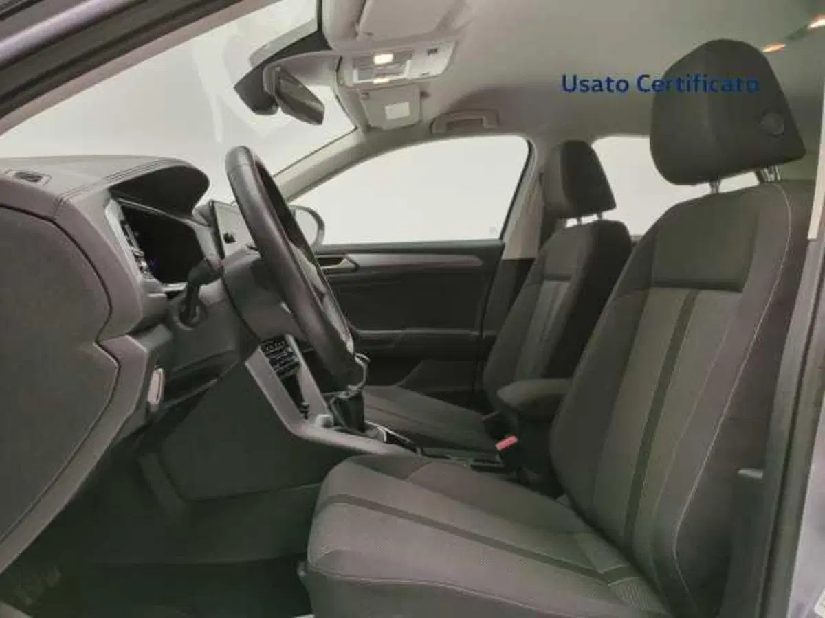 Volkswagen T-Roc usata a Avellino (12)