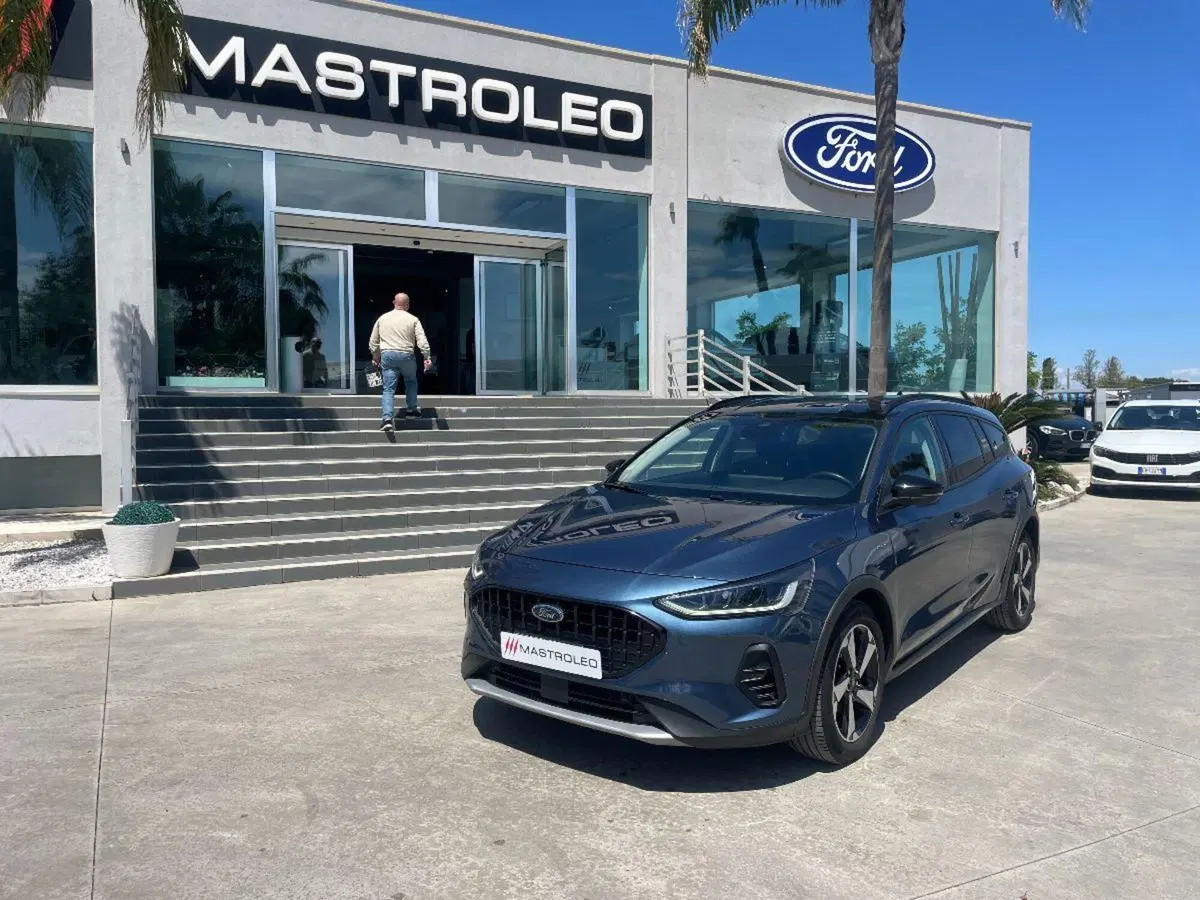Ford Focus Station Wagon usata a Lecce
