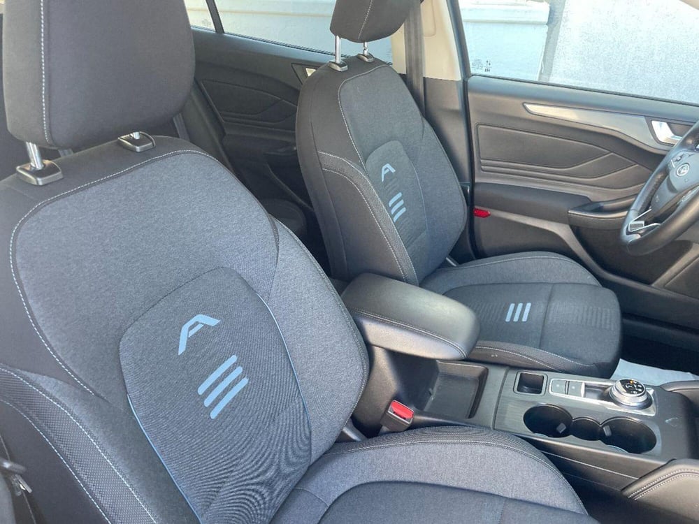Ford Focus Station Wagon usata a Lecce (18)