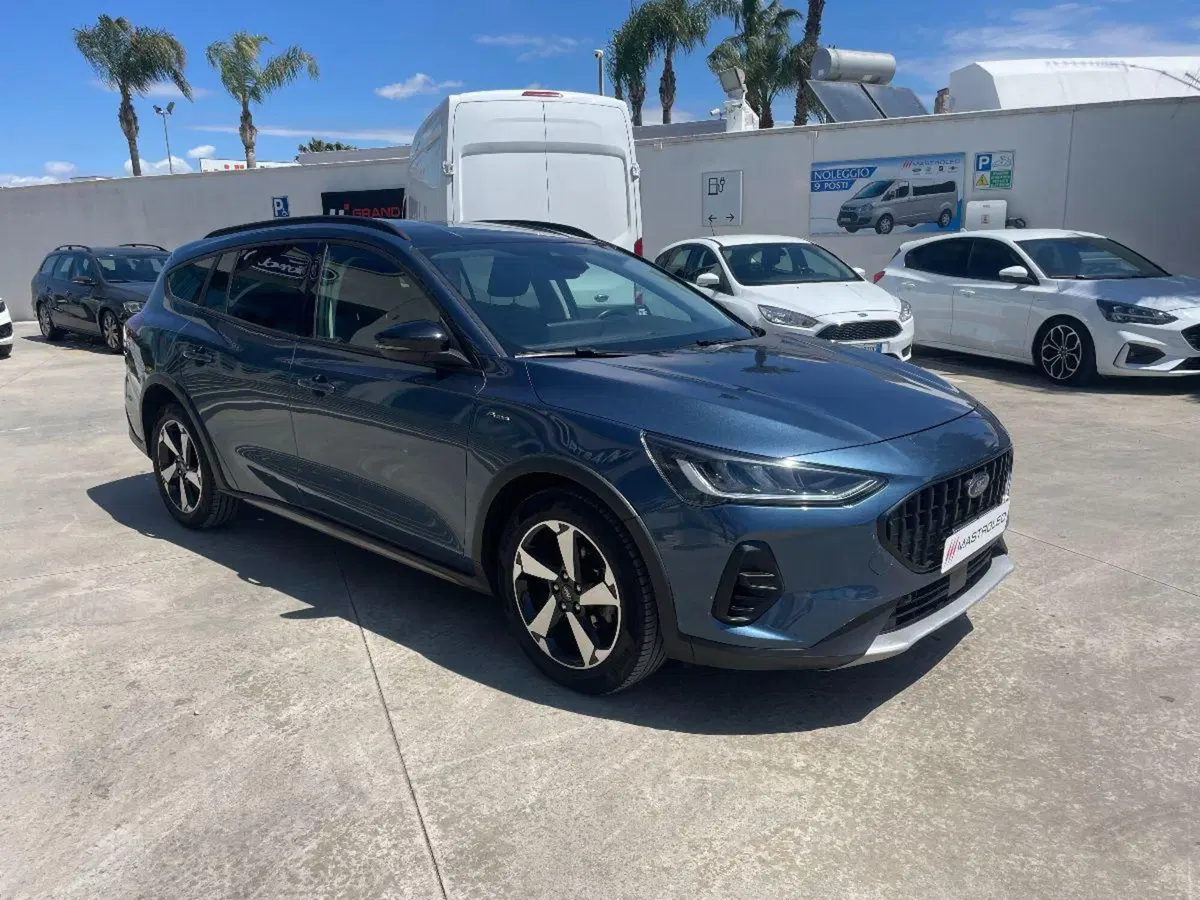 Ford Focus Station Wagon usata a Lecce (7)
