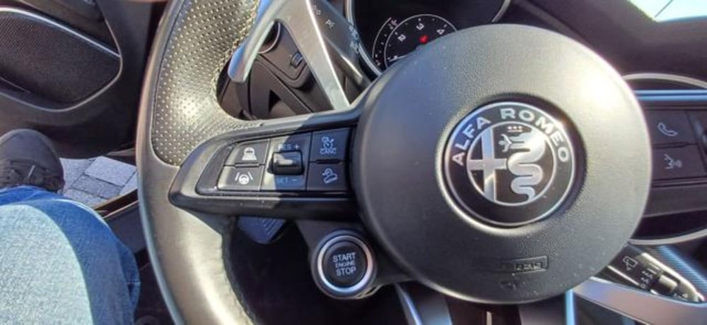 Alfa Romeo Stelvio usata a Padova (16)