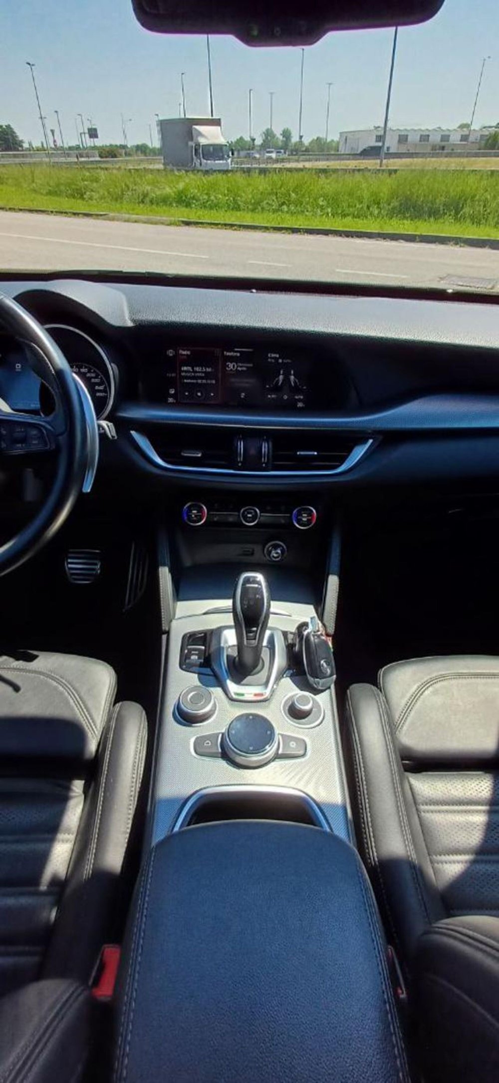 Alfa Romeo Stelvio usata a Padova (18)