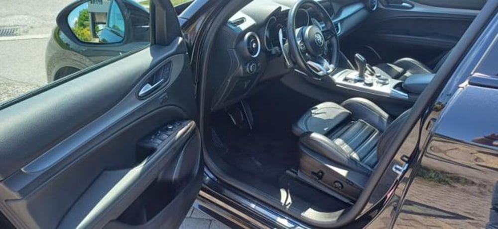 Alfa Romeo Stelvio usata a Padova (8)