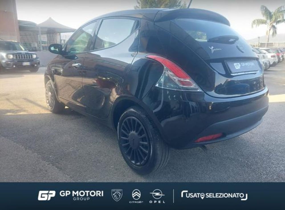 Lancia Ypsilon usata a Caserta (3)