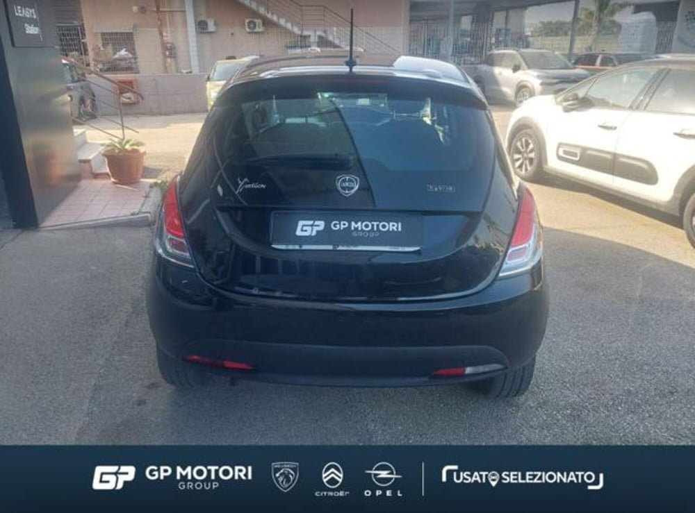 Lancia Ypsilon usata a Caserta (4)