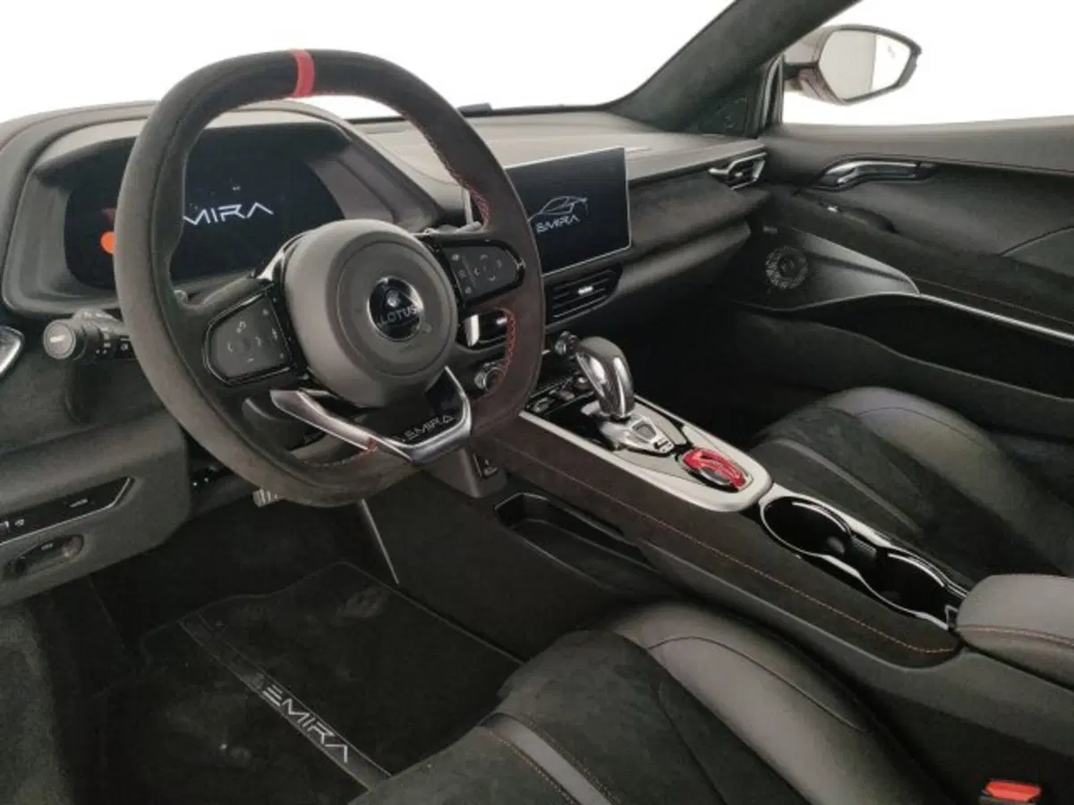 Lotus Emira nuova a Modena (10)