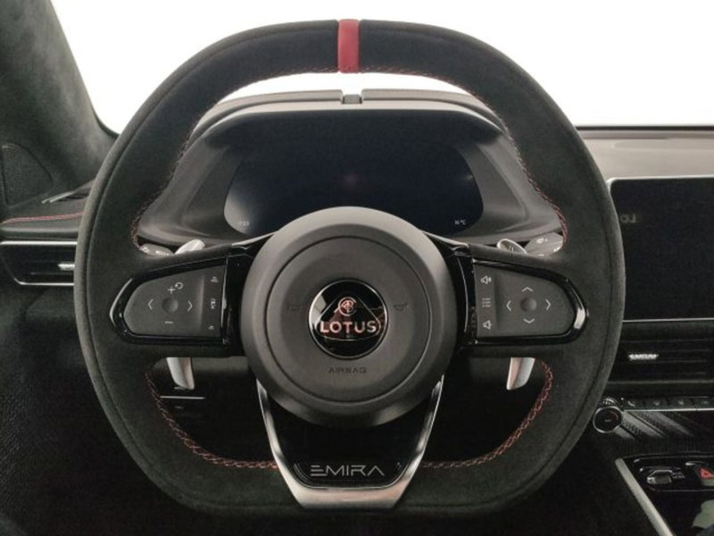 Lotus Emira nuova a Modena (13)