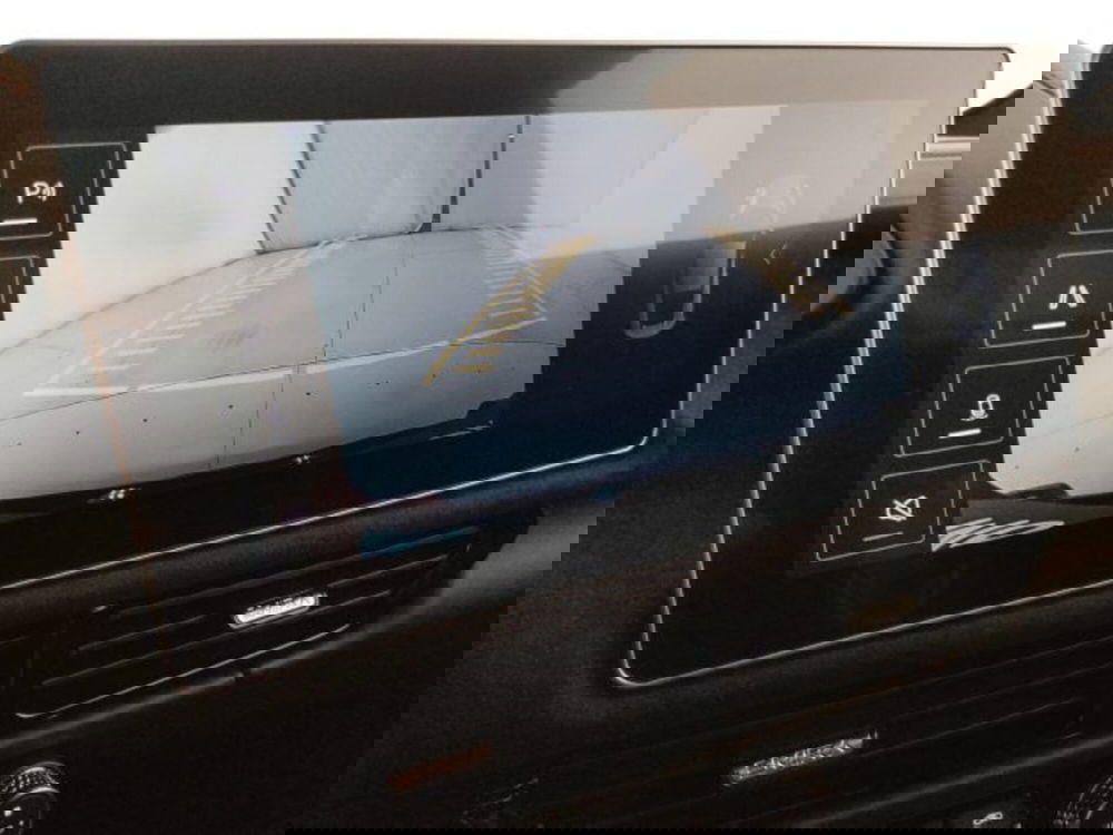 Lotus Emira nuova a Modena (16)