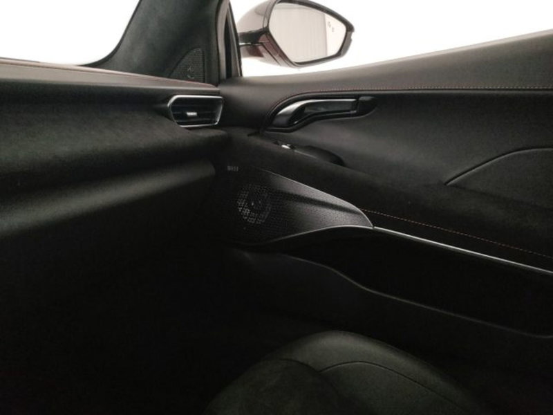 Lotus Emira nuova a Modena (19)