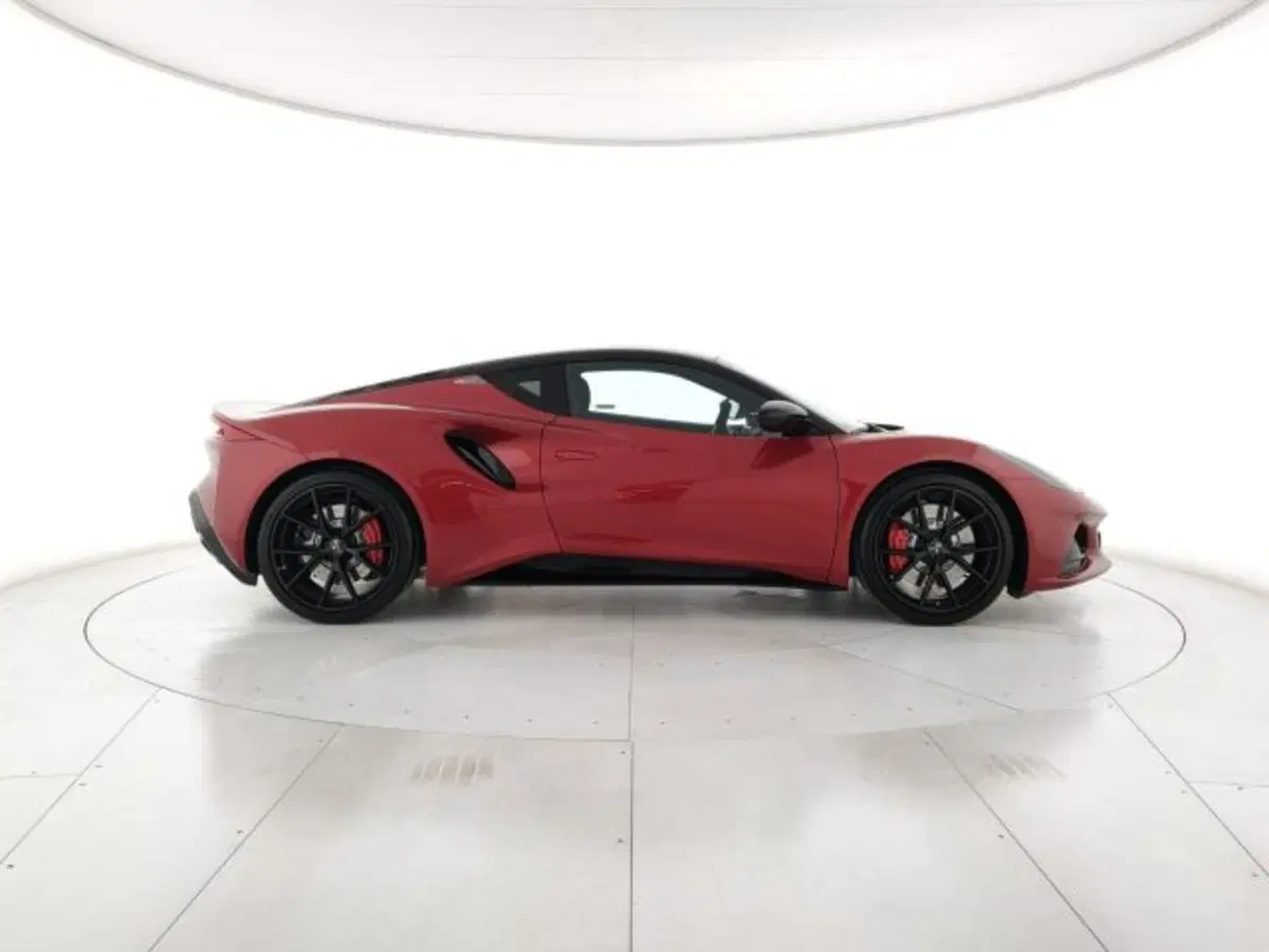 Lotus Emira nuova a Modena (6)