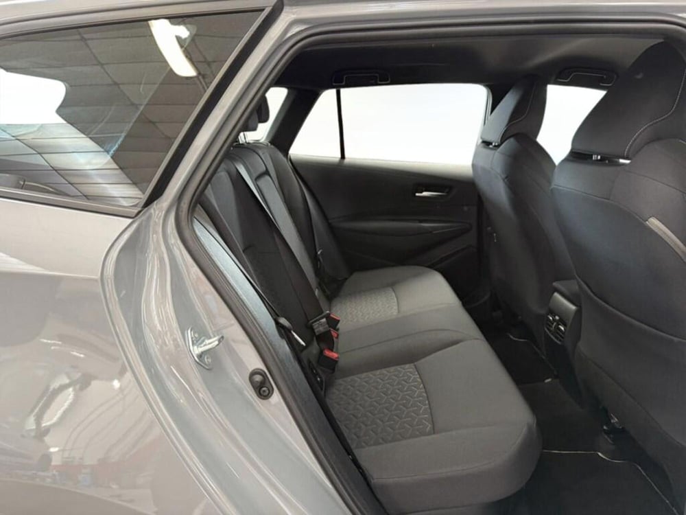 Toyota Corolla Touring Sports usata a Monza e Brianza (11)