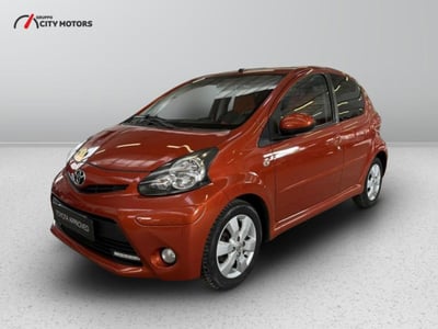 Toyota Aygo 1.0 12V VVT-i 5 porte Lounge Connect del 2012 usata a Monza