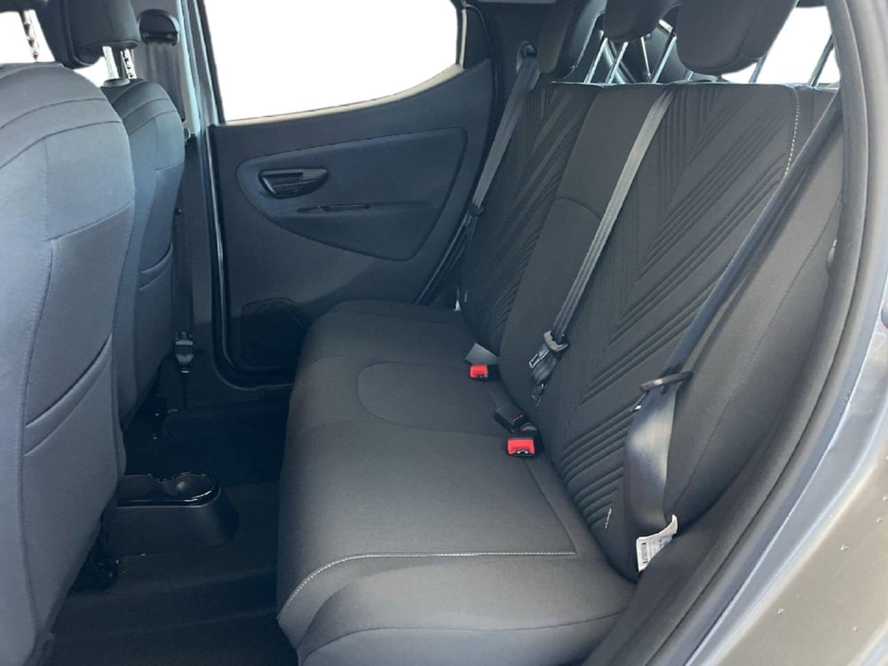 Lancia Ypsilon usata a Torino (9)