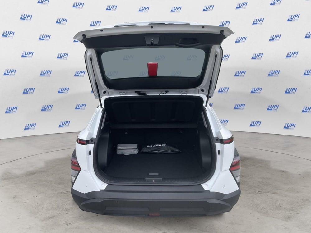 Hyundai Kona nuova a Pistoia (11)