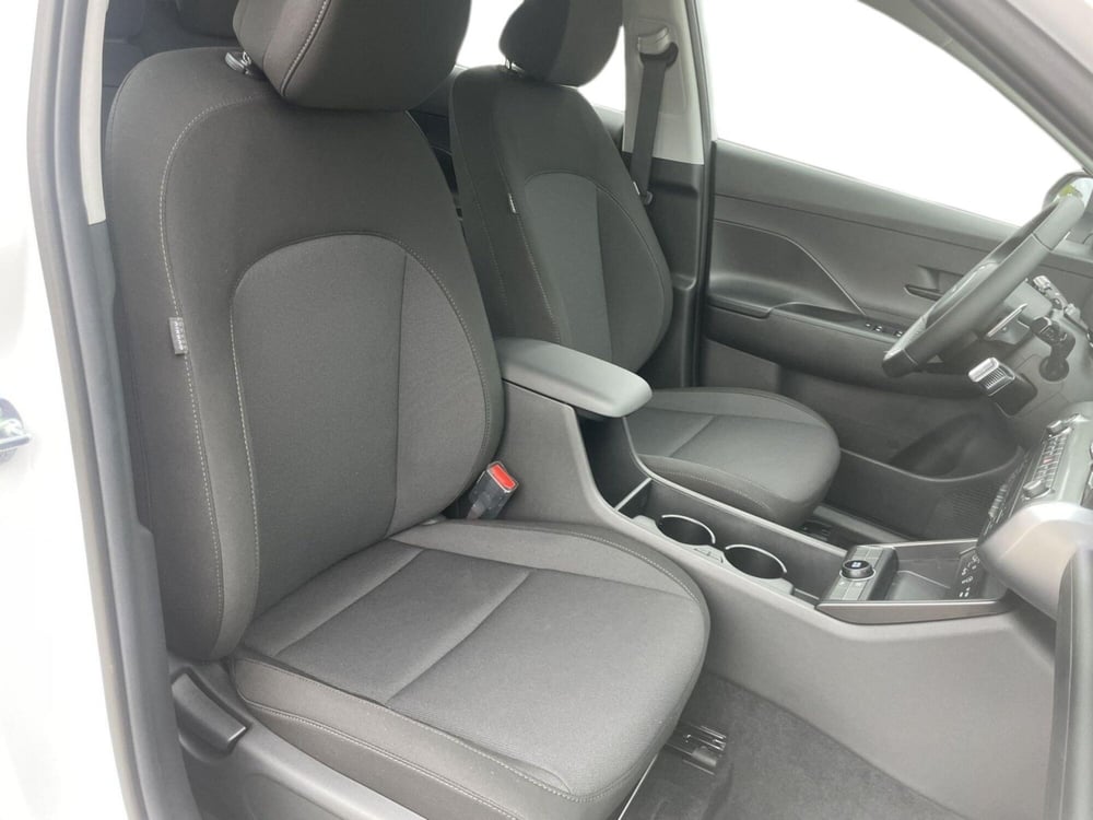 Hyundai Kona nuova a Pistoia (14)