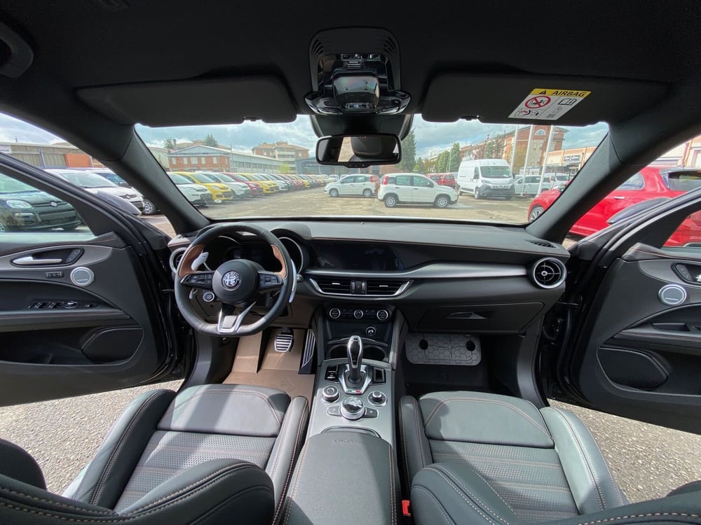 Alfa Romeo Stelvio nuova a Reggio Emilia (14)