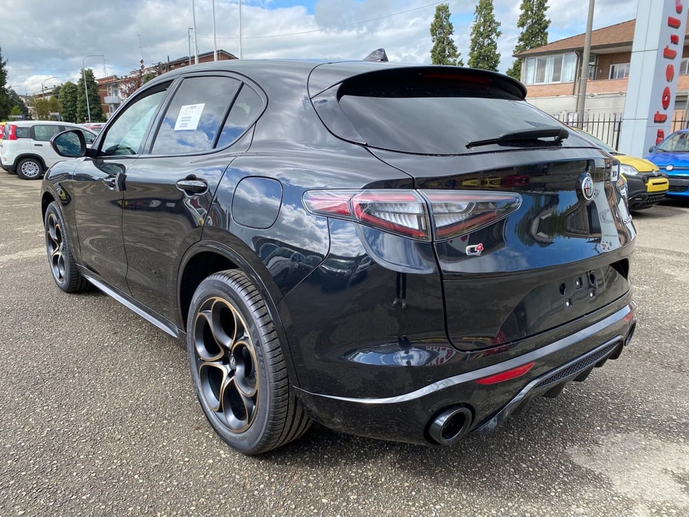 Alfa Romeo Stelvio nuova a Reggio Emilia (4)