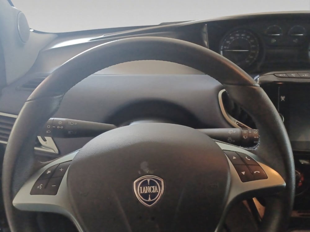 Lancia Ypsilon usata a Siena (12)