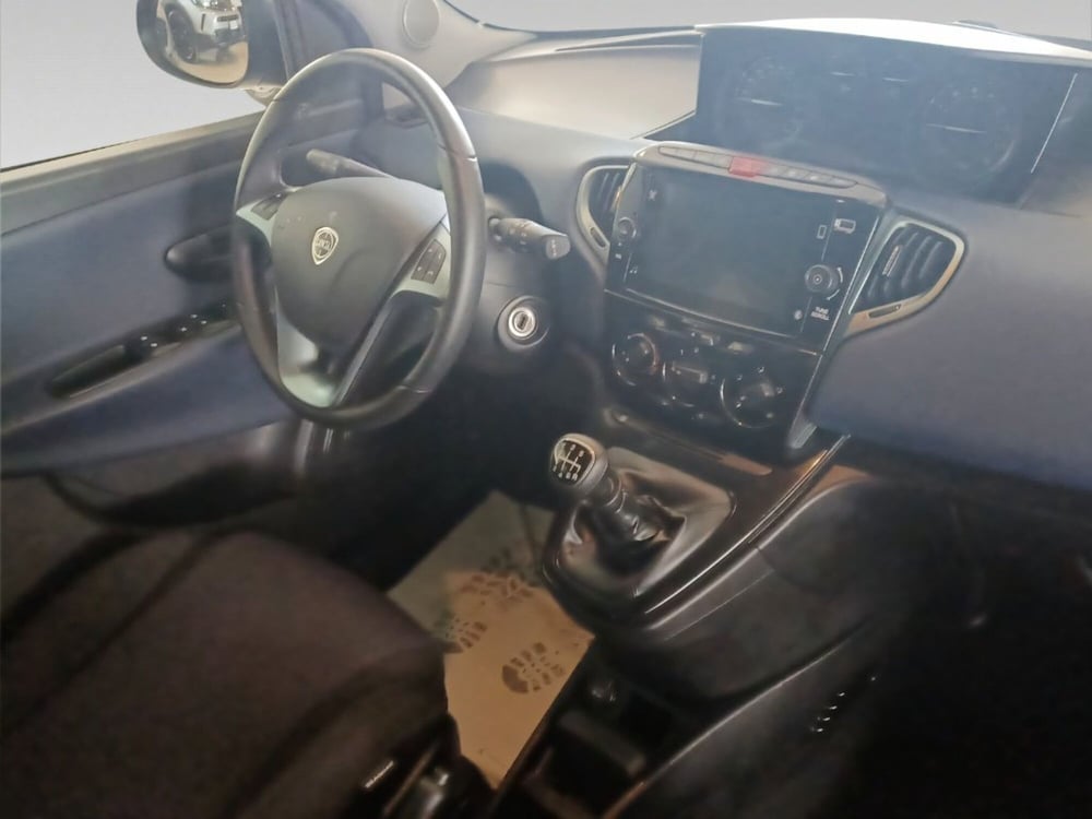 Lancia Ypsilon usata a Siena (14)