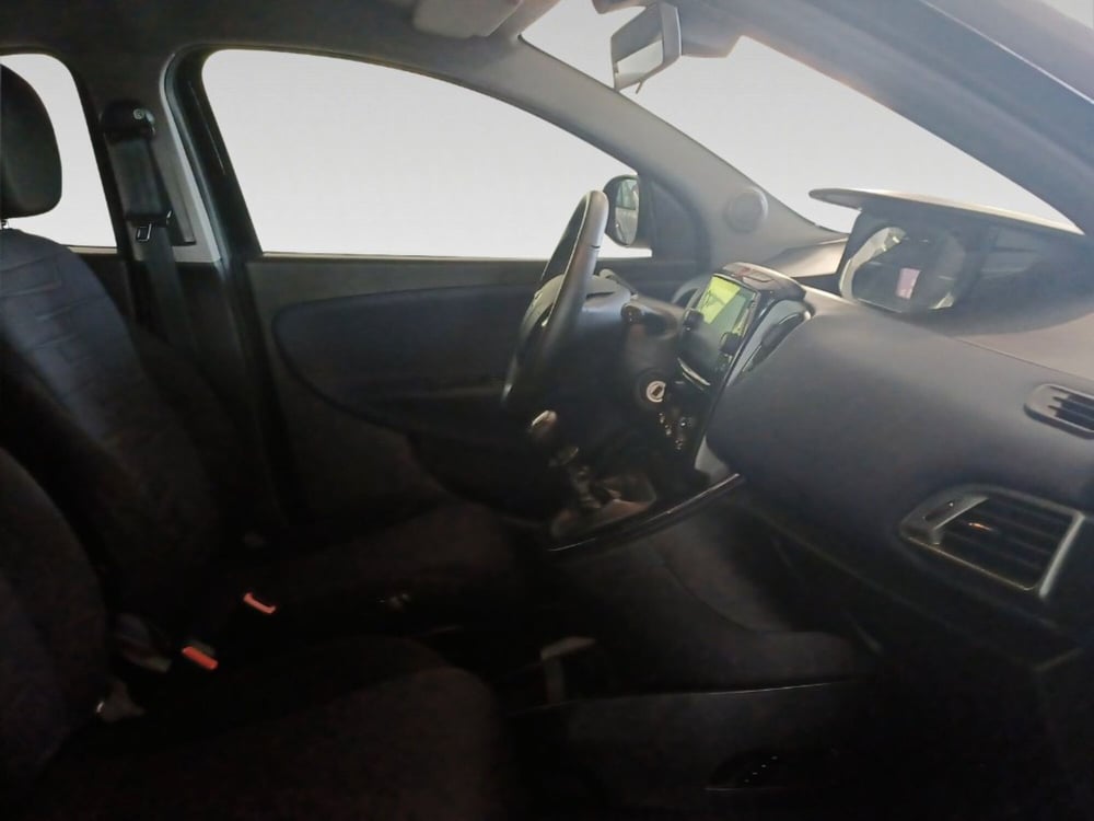 Lancia Ypsilon usata a Siena (15)