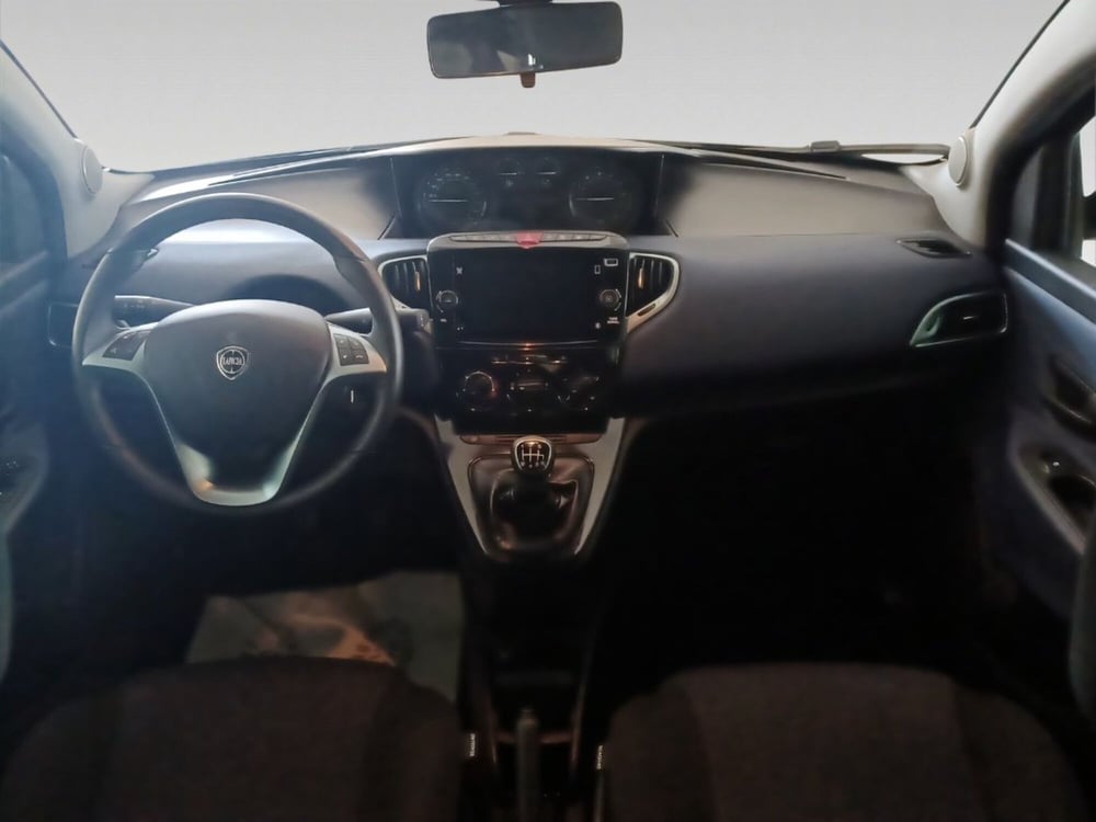 Lancia Ypsilon usata a Siena (16)