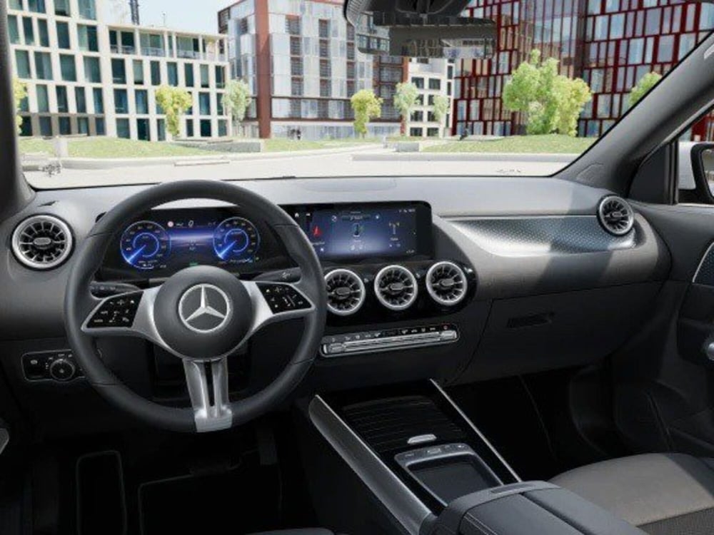 Mercedes-Benz EQA nuova a Ancona (11)
