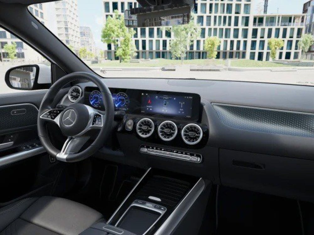 Mercedes-Benz EQA nuova a Ancona (9)