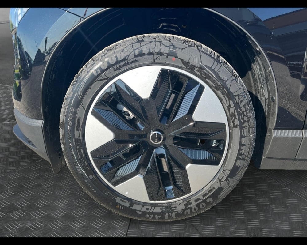 Volvo EX30 nuova a Ravenna (15)