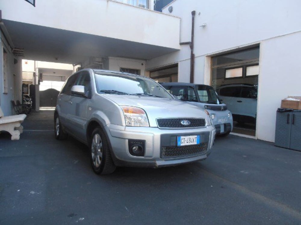 Ford Fusion usata a Livorno (2)