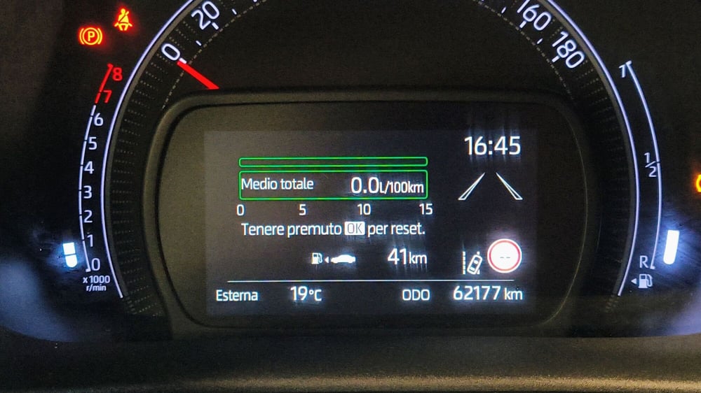 Toyota Aygo X usata a Catanzaro (10)