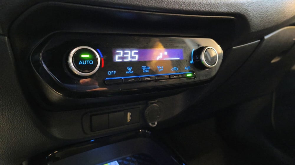 Toyota Aygo X usata a Catanzaro (15)