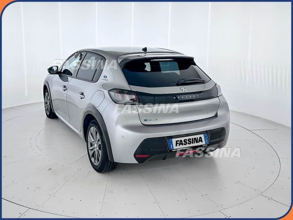 Peugeot 208 usata a Milano (4)