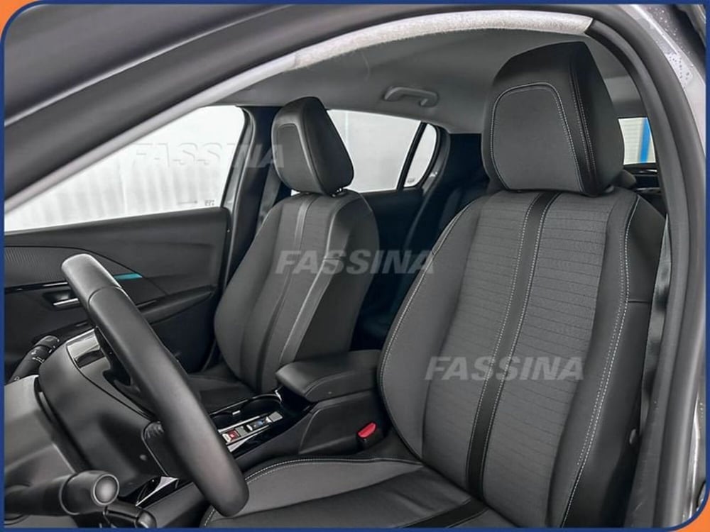 Peugeot 208 usata a Milano (7)