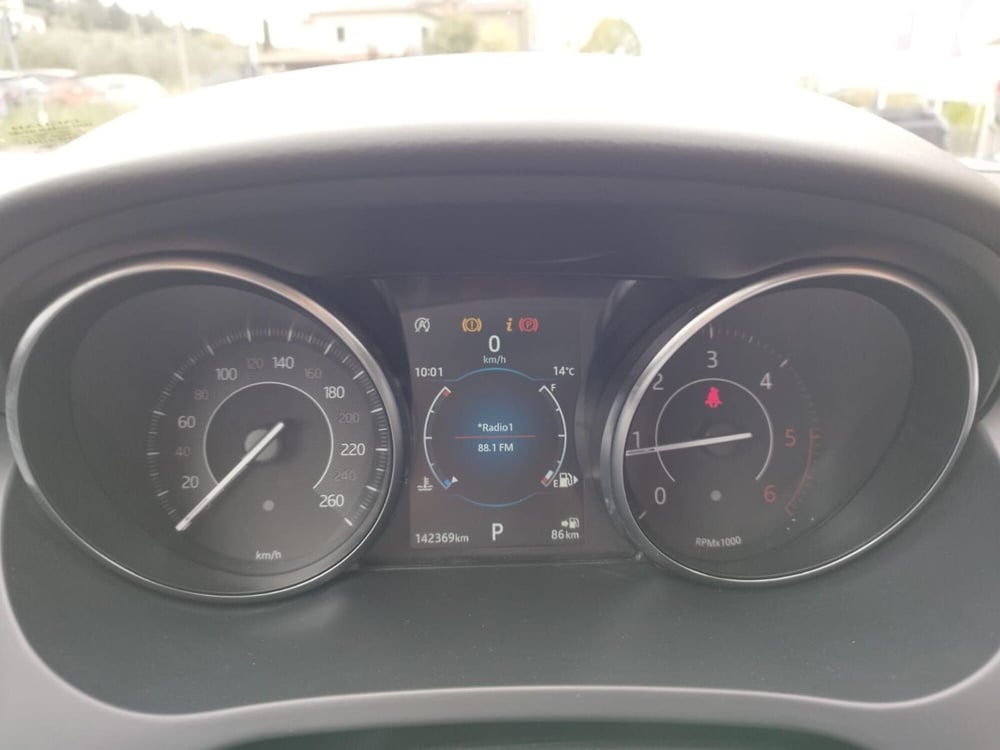 Jaguar E-Pace usata a Arezzo (13)